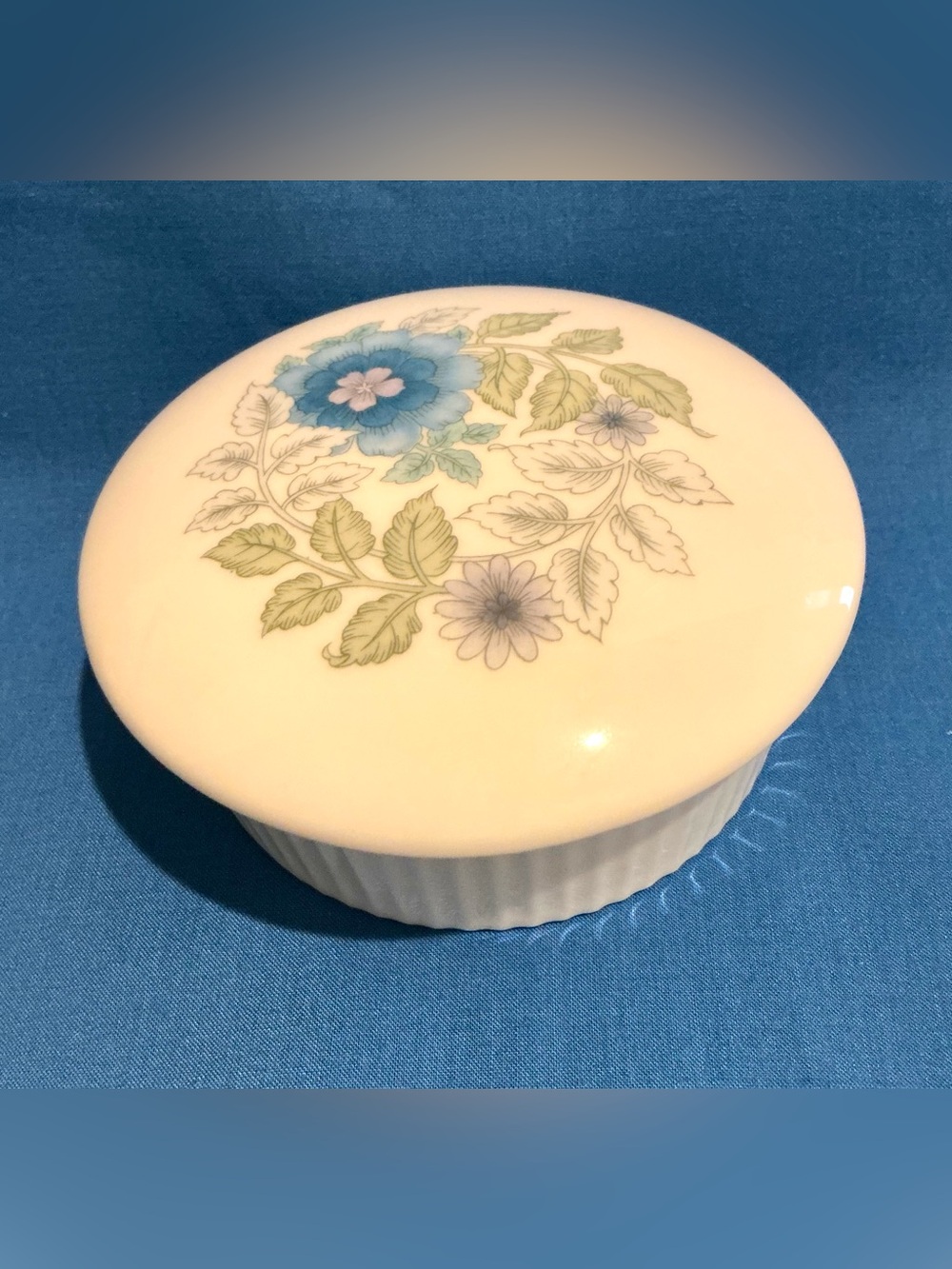 Wedgwood Lidded Trinket Box Clementine Bone China Made in England 1980s Vintage